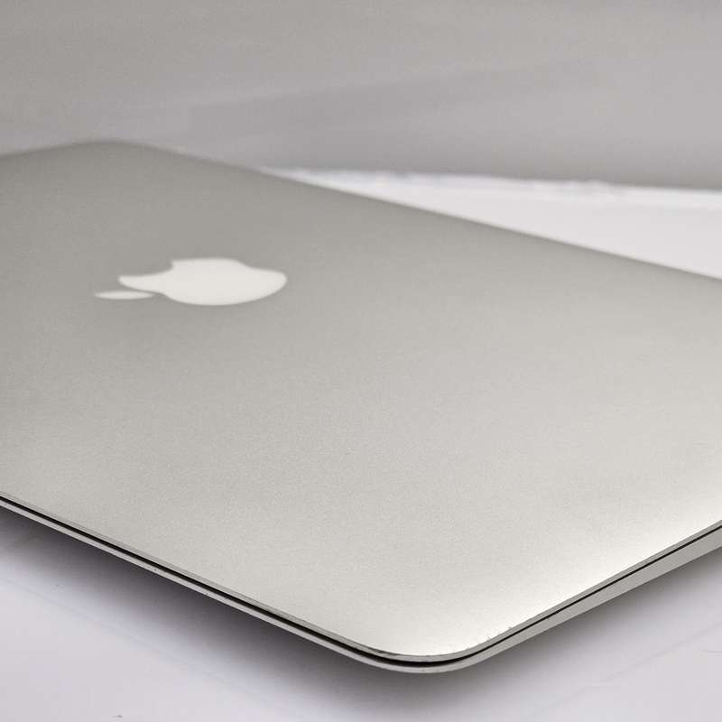 MacBook Air Core i5 13-Inch 1.6 GHz (Mid-2011) 8GB RAM 128GB SSD Faulty Battery And Bright ...