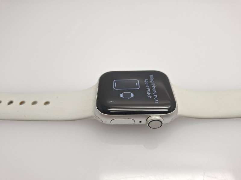 Apple Watch Series 4 40mm GPS Only Silver (3 Month Warranty)