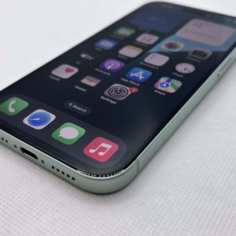 iPhone 15 128GB Green (12 Month Warranty) - Mint Condition