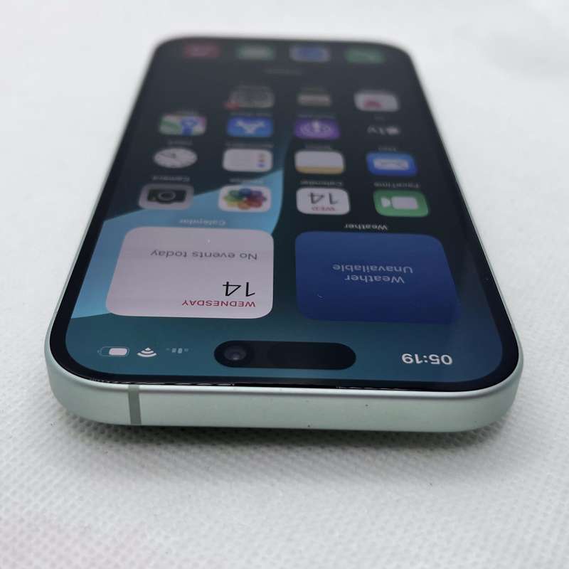 iPhone 15 128GB Green (12 Month Warranty) - Mint Condition