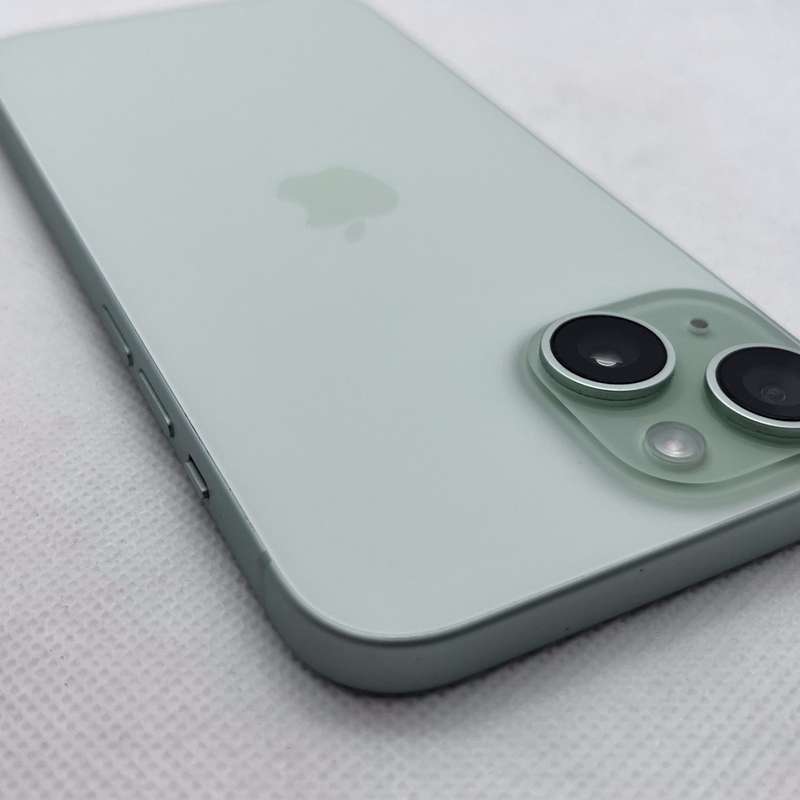 iPhone 15 128GB Green (12 Month Warranty) - Mint Condition