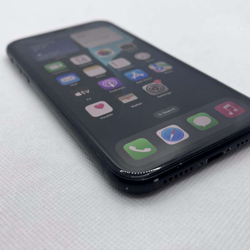 iPhone XR 128GB Dark Spot Black
