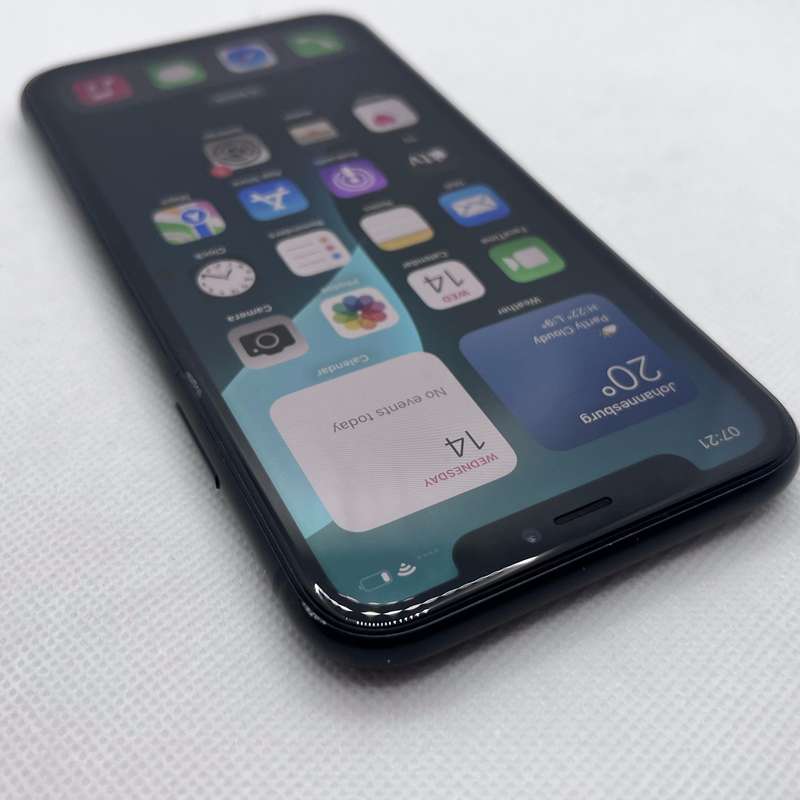 iPhone XR 128GB Dark Spot Black