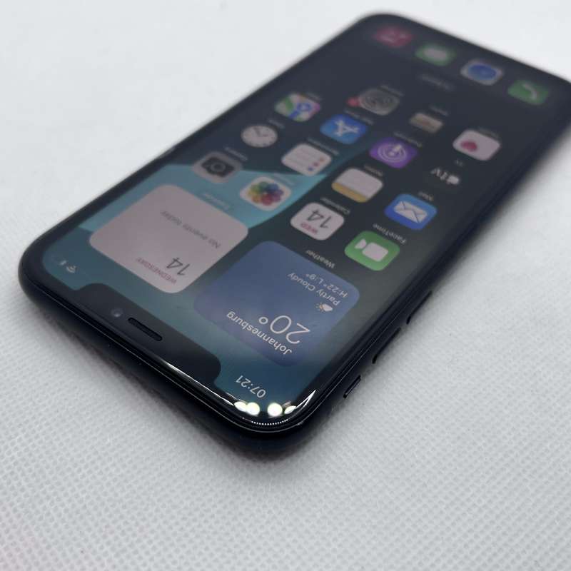 iPhone XR 128GB Dark Spot Black