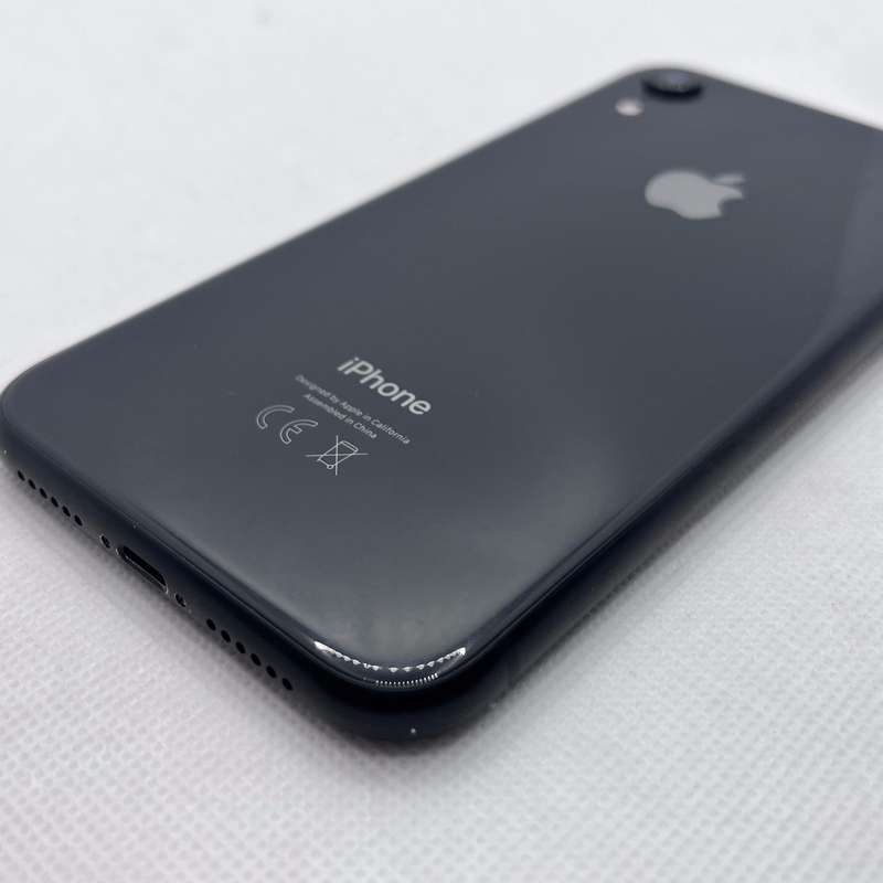 iPhone XR 128GB Dark Spot Black