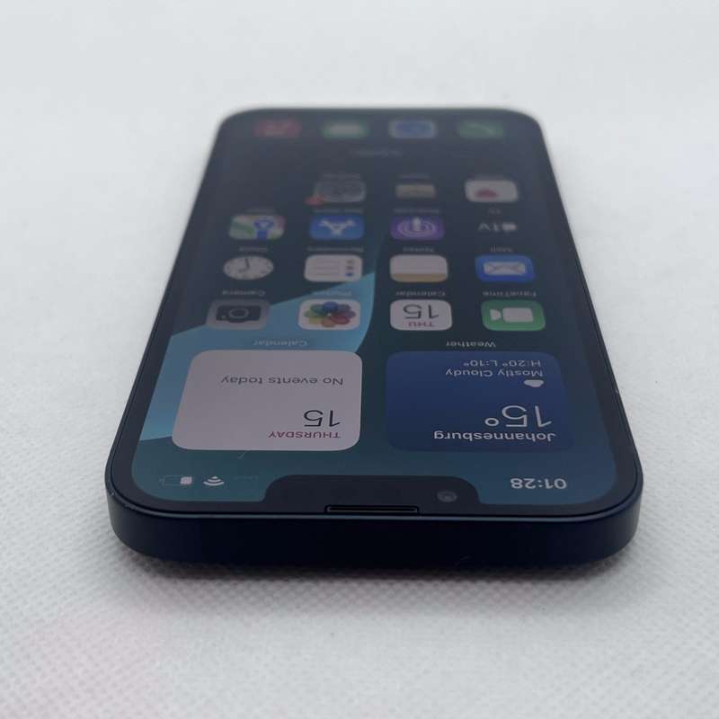 iPhone 13 128GB Midnight (6 Month Warranty) + Screen Protector Bundle Value: R200