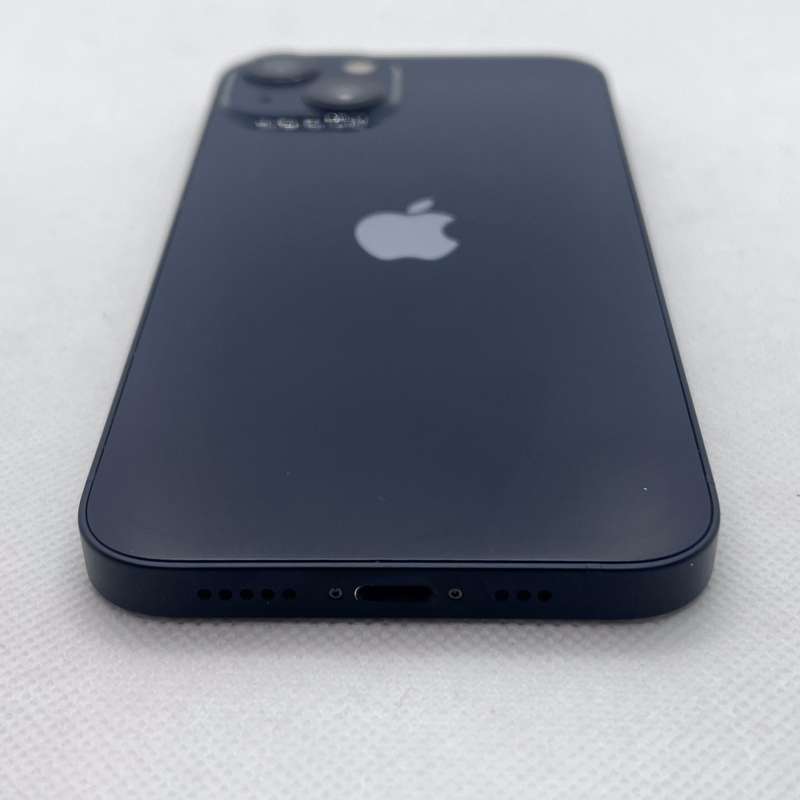 iPhone 13 128GB Midnight (6 Month Warranty) + Screen Protector Bundle Value: R200