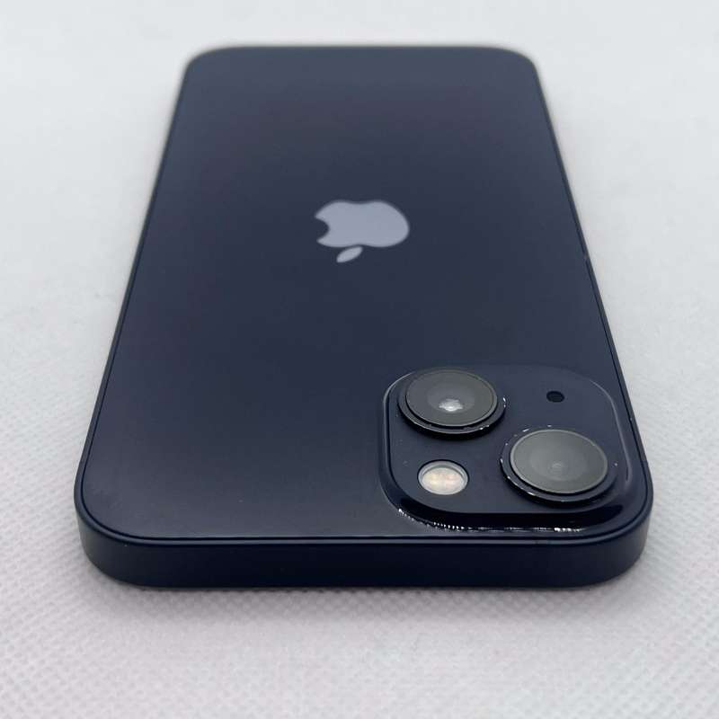 iPhone 13 128GB Midnight (6 Month Warranty) + Screen Protector Bundle Value: R200