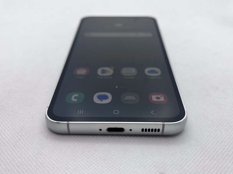 Samsun Galaxy S23 FE 256GB Mint (12 Month Warranty)