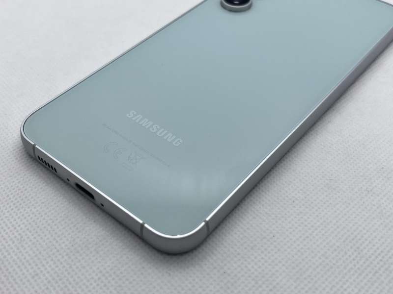 Samsun Galaxy S23 FE 256GB Mint (12 Month Warranty)