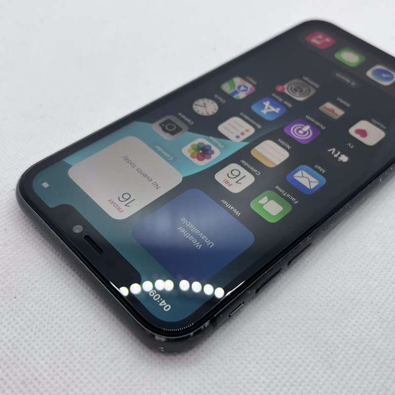 iPhone 11 64GB Midnight (6 Month Warranty)