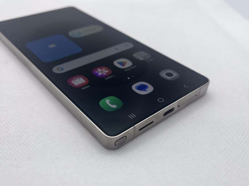 Samsung Galaxy S25 Ultra 256GB Silver (12 Month Warranty) - Mint Condition
