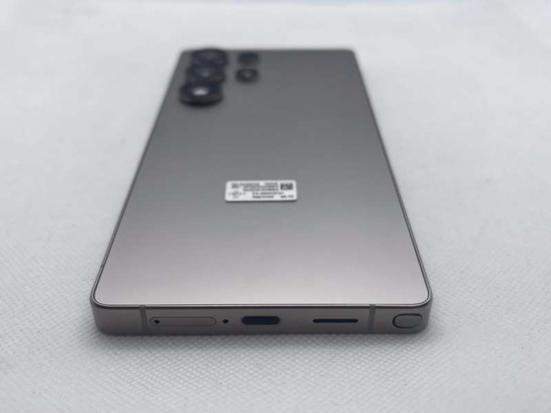 Samsung Galaxy S25 Ultra 256GB Silver (12 Month Warranty) - Mint Condition