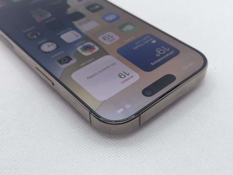 iPhone 16 Pro 256GB Gold (12 Month Warranty) - Mint Condition