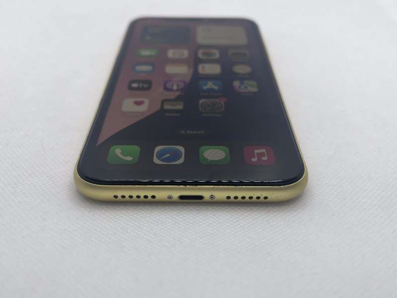 iPhone 11 64GB Yellow (6 Month Warranty)