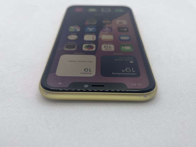 iPhone 11 64GB Yellow (6 Month Warranty)