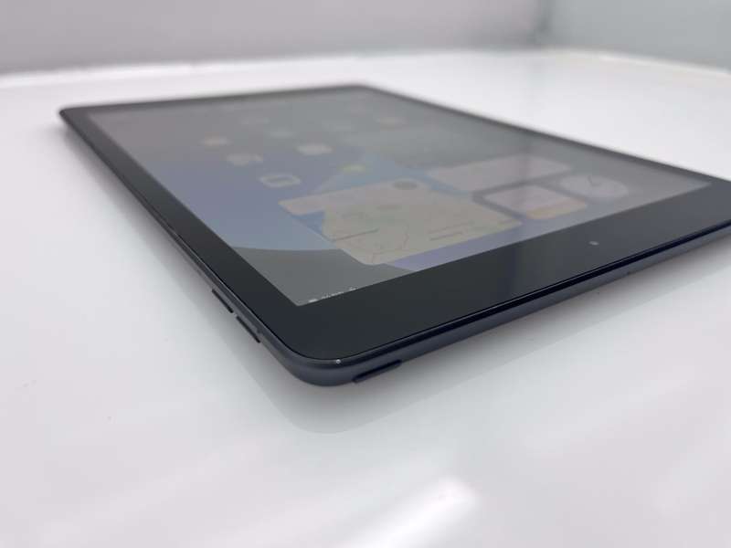 iPad 10.2" 8th Gen 32GB (Wifi only) No Touch ID| LCD Spots Space Grey (3 Month Warranty)