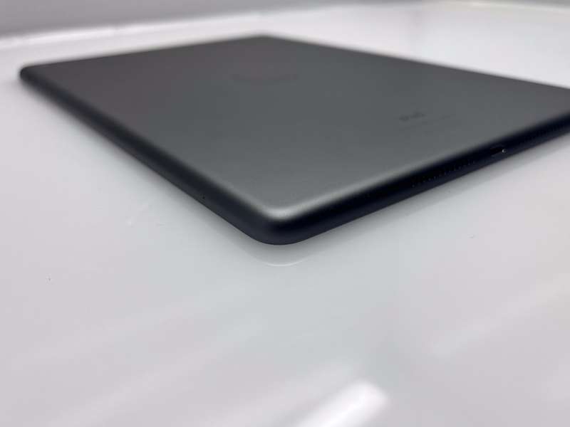 iPad 10.2" 8th Gen 32GB (Wifi only) No Touch ID| LCD Spots Space Grey (3 Month Warranty)