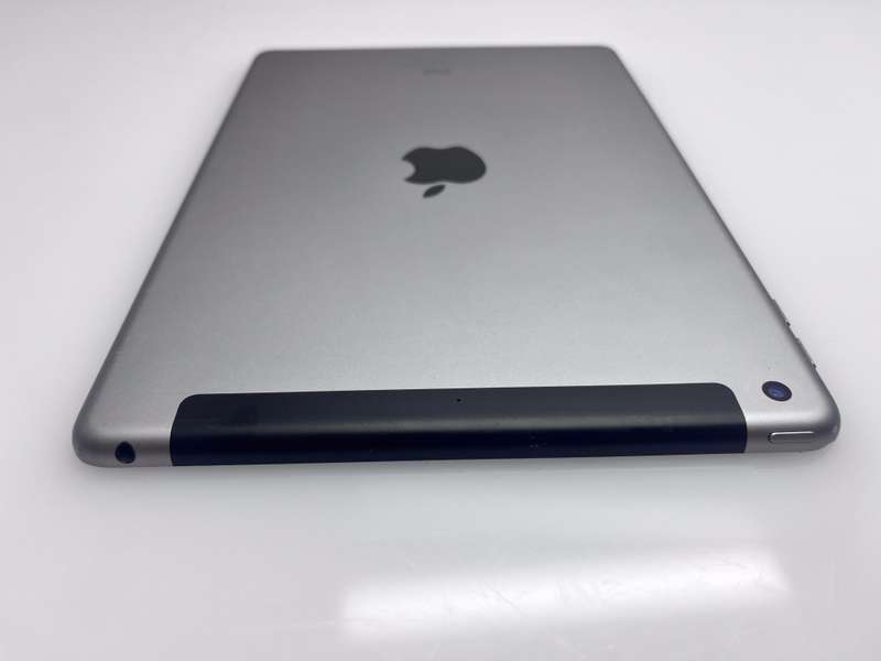 iPad 9.7" 6th Gen 32GB (Wifi/Cellular) No Touch ID Space Grey (3 Month Warranty)