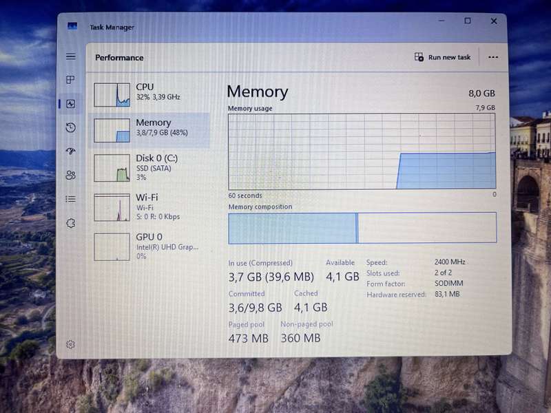 HP 15-bs105ni "Core i5" 8th Gen 8GB RAM 256GB Sata SSD Faulty Battery Silver