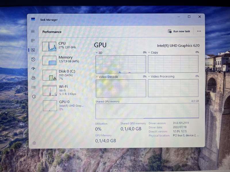 HP 15-bs105ni "Core i5" 8th Gen 8GB RAM 256GB Sata SSD Faulty Battery Silver