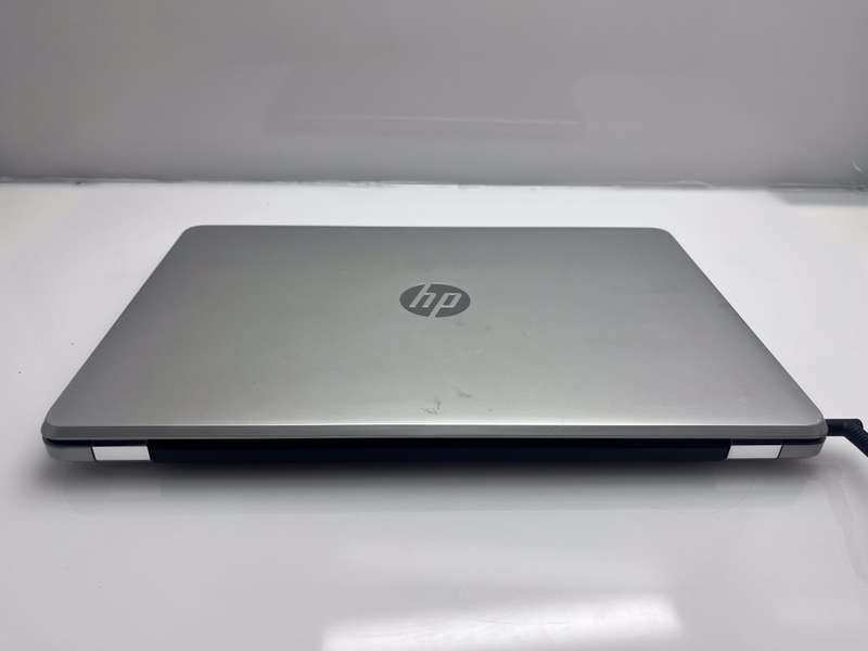HP 15-bs105ni "Core i5" 8th Gen 8GB RAM 256GB Sata SSD Faulty Battery Silver