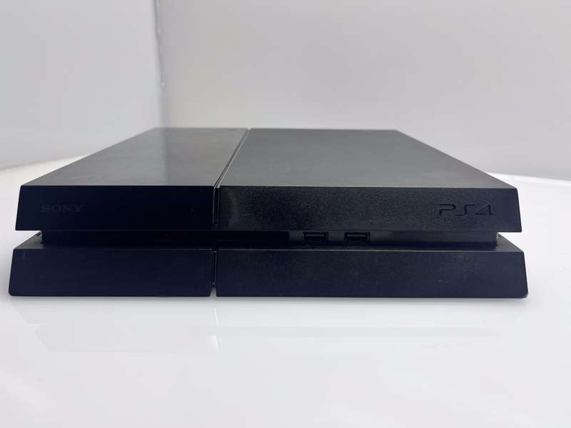 Playstation 4 1TB SSD Black + HDMI Cable + Power Cable + 1 Controller + 1 Game