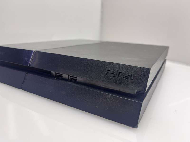 Playstation 4 1TB SSD Black + HDMI Cable + Power Cable + 1 Controller + 1 Game