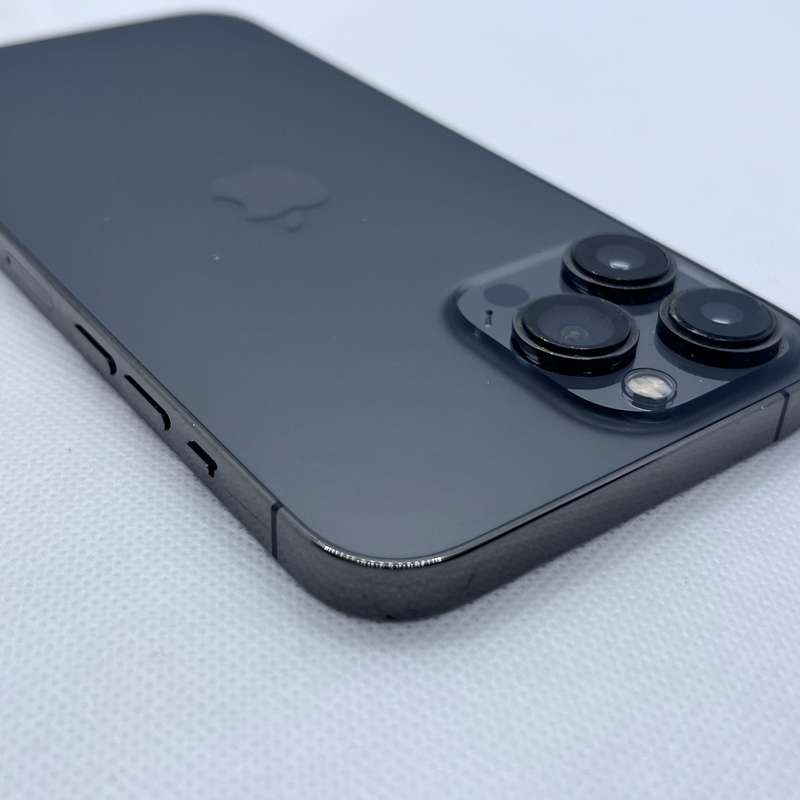 iPhone 13 Pro Max 256GB Graphite (12 Month Warranty) + Cover + Screen Protector Bundle Value R400