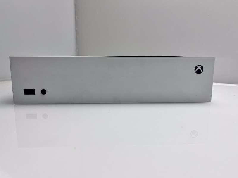 Xbox Series S 500GB White + HDMI Cable + Power Cable  + Controller (3 Month Warranty)