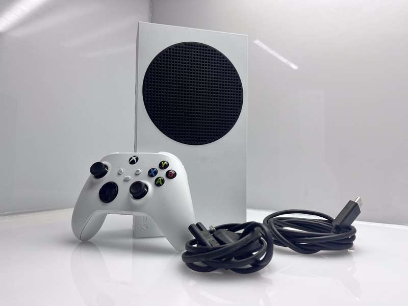 Xbox Series S 500GB White + HDMI Cable + Power Cable  + Controller (3 Month Warranty)