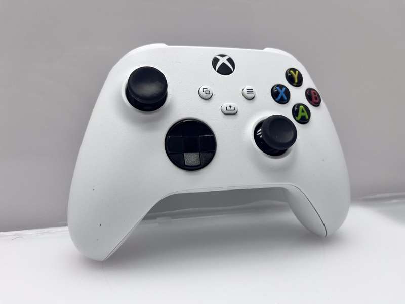 Xbox Series S 500GB White + HDMI Cable + Power Cable  + Controller (3 Month Warranty)