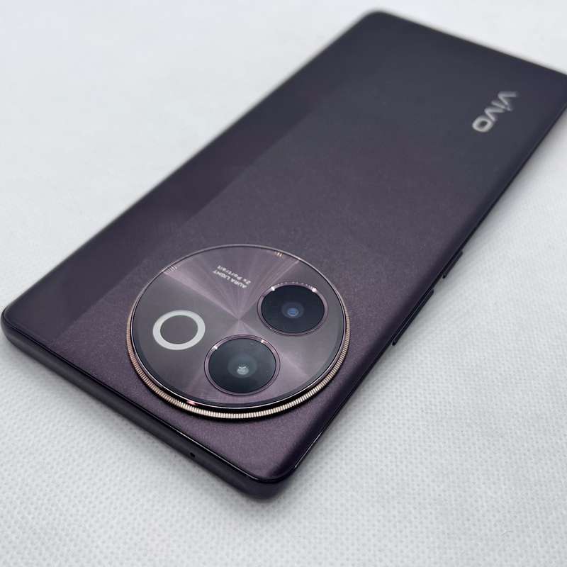 Vivo V30e 256GB Brown (3 Month Warranty)- Mint Condition