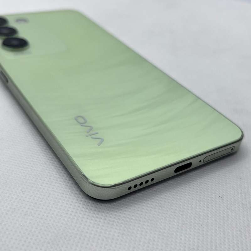 Vivo Y100 256GB Breeze Green (3 Month Warranty)