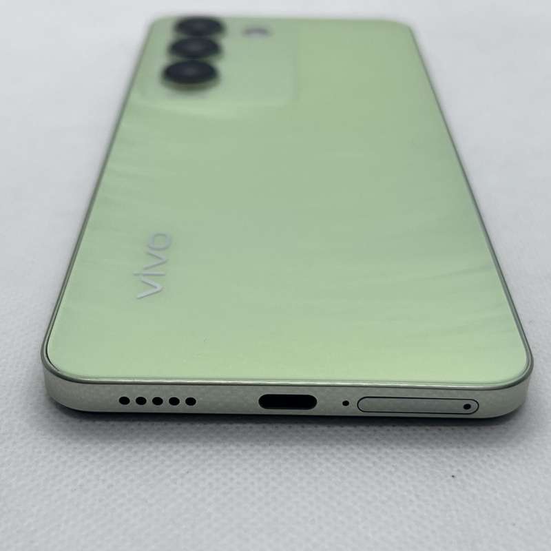 Vivo Y100 256GB Breeze Green (3 Month Warranty)- Mint Condition