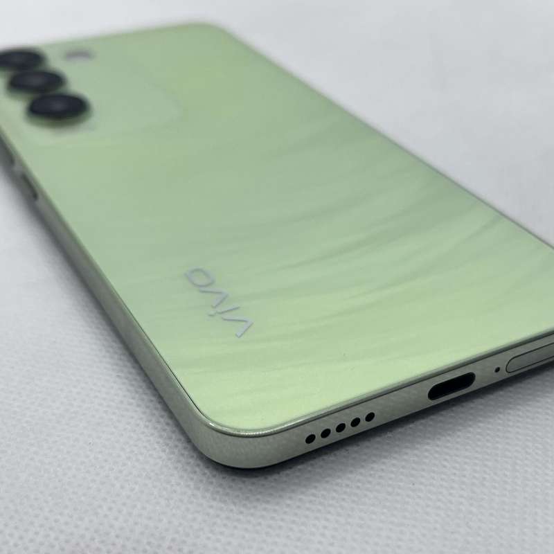 Vivo Y100 256GB Breeze Green (3 Month Warranty)- Mint Condition