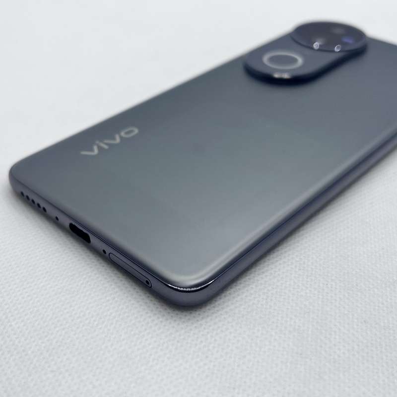 Vivo V50 512GB Black (12 Month Warranty)