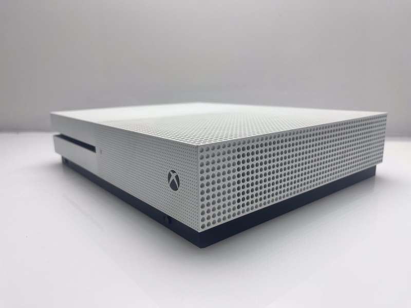 Xbox One S 500GB White + HDMI Cable + Power Cable + Controller (3 Month Warranty)