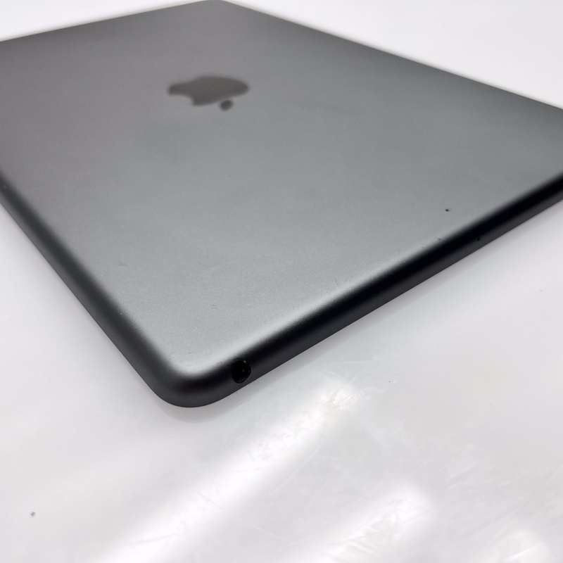 iPad 10.2 8th Gen (Wifi Only) No Touch ID And Bent Casing Space Grey (3 Month Warranty)