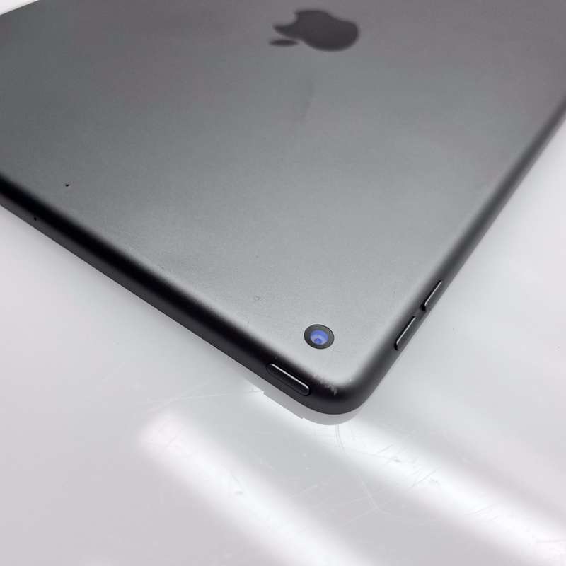 iPad 10.2 8th Gen (Wifi Only) No Touch ID And Bent Casing Space Grey (3 Month Warranty)