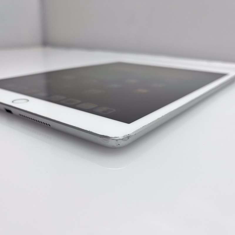 iPad 10.2" 7th Gen 32GB (Wifi Only) No Touch ID| Bent Casing| LCD Damage Silver