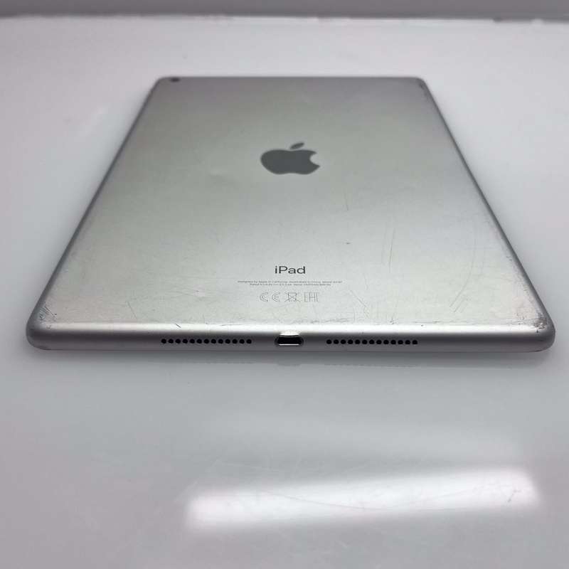 iPad 10.2" 7th Gen 32GB (Wifi Only) No Touch ID| Bent Casing| LCD Damage Silver