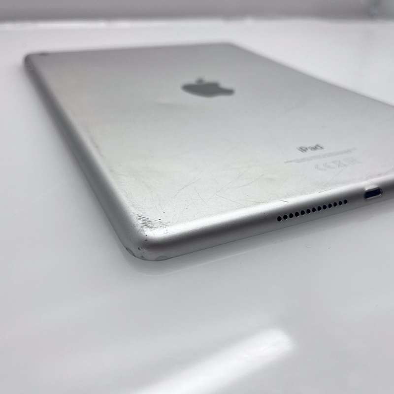 iPad 10.2" 7th Gen 32GB (Wifi Only) No Touch ID| Bent Casing| LCD Damage Silver