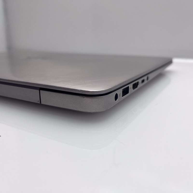 Asus ZenBook UX310U "Core i7" 16GB RAM 128GB + 1TB SSD Gold