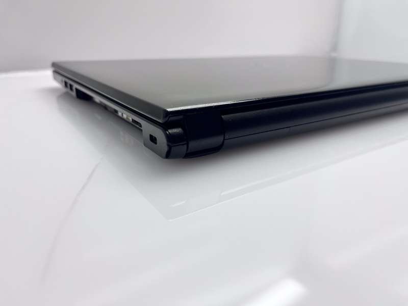 Dell Inspiron 15 "Core i7" 8GB DDR2 RAM 512GB SSD Black