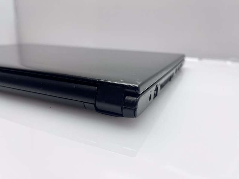 Dell Inspiron 15 "Core i7" 8GB DDR2 RAM 512GB SSD Black
