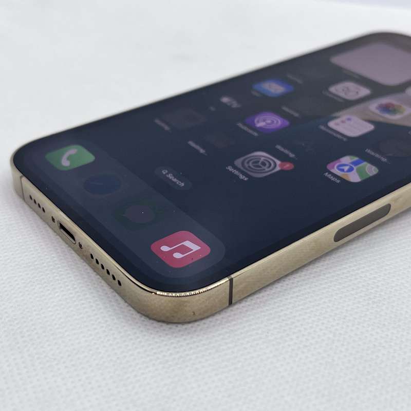 iPhone 13 Pro Max 512GB Gold (12 Month Warranty) + Cover And Screen Protector Bundle Value: R400