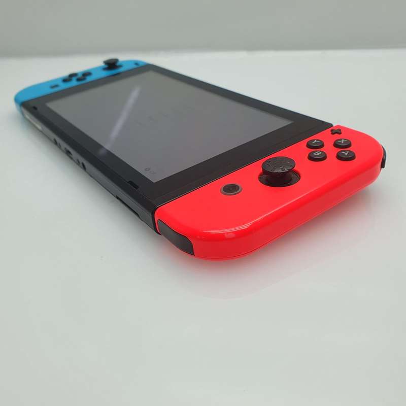 Nintendo Switch 32GB Black + 2 Joy-Con Controllers + Pro Controller (3 Month Warranty)