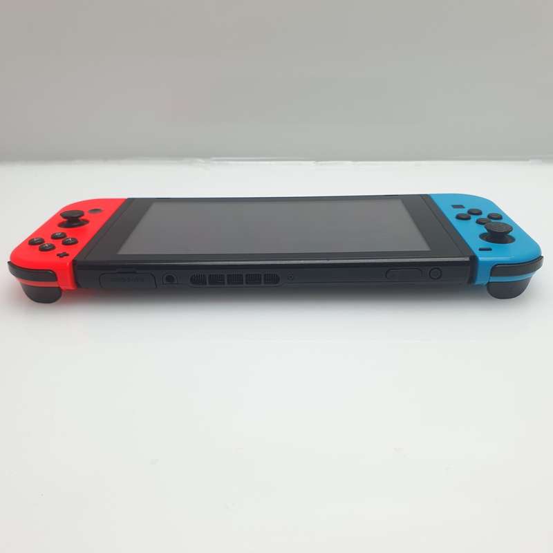 Nintendo Switch 32GB Black + 2 Joy-Con Controllers + Pro Controller (3 Month Warranty)