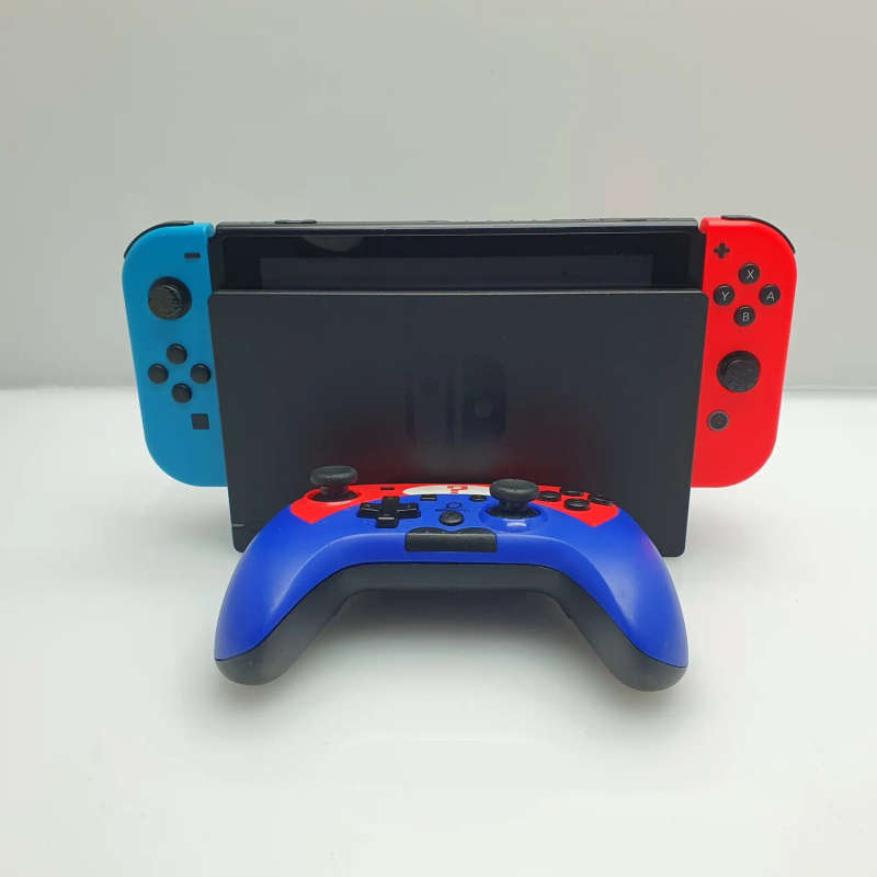 Nintendo Switch 32GB Black + 2 Joy-Con Controllers + Pro Controller (3 Month Warranty)